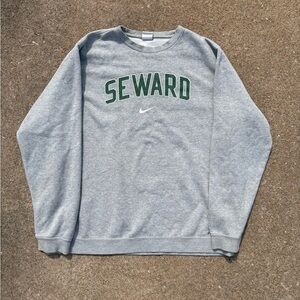 Nike grey Seward center swoosh crewneck sweatshirt
